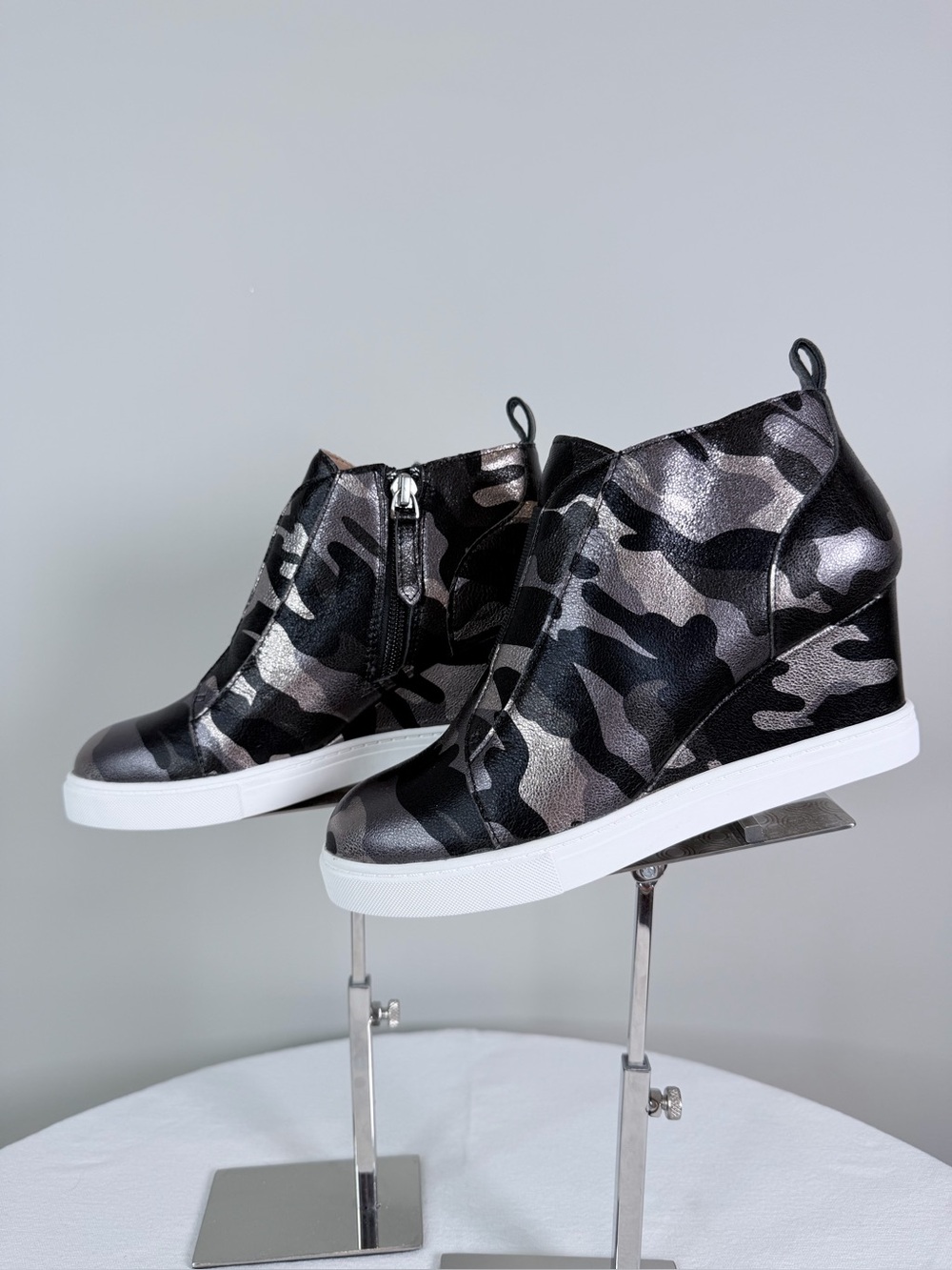 Linea Paolo Size 5.5 Felicia wedge sneakers in black camo NWT reg$149 now$79